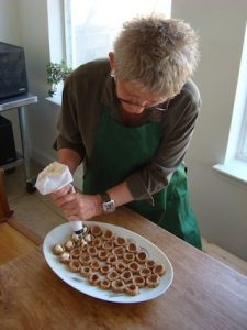 Paula Filling Raw Lemon Cashew Cream Tartlets